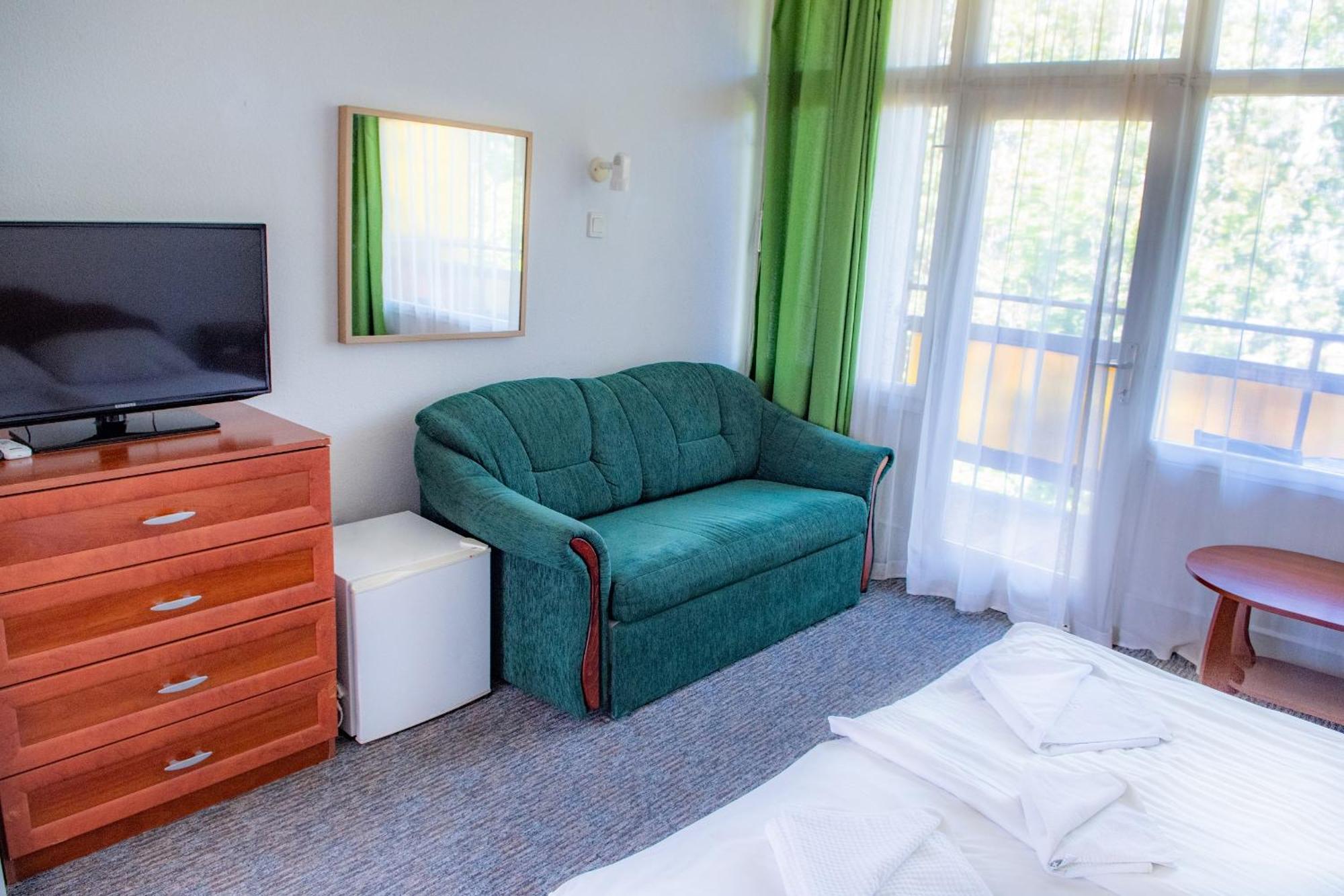 Ce Napfeny Hotel Шиофок Экстерьер фото